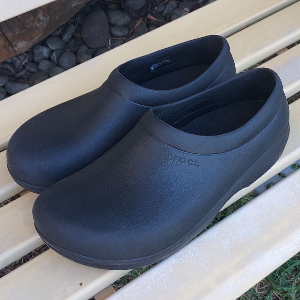 Crocs On The Clock Slip On Clog Shoes M9 W11